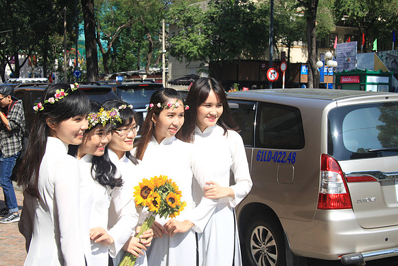 Wedding Pictures at Notre Dame Cathedral